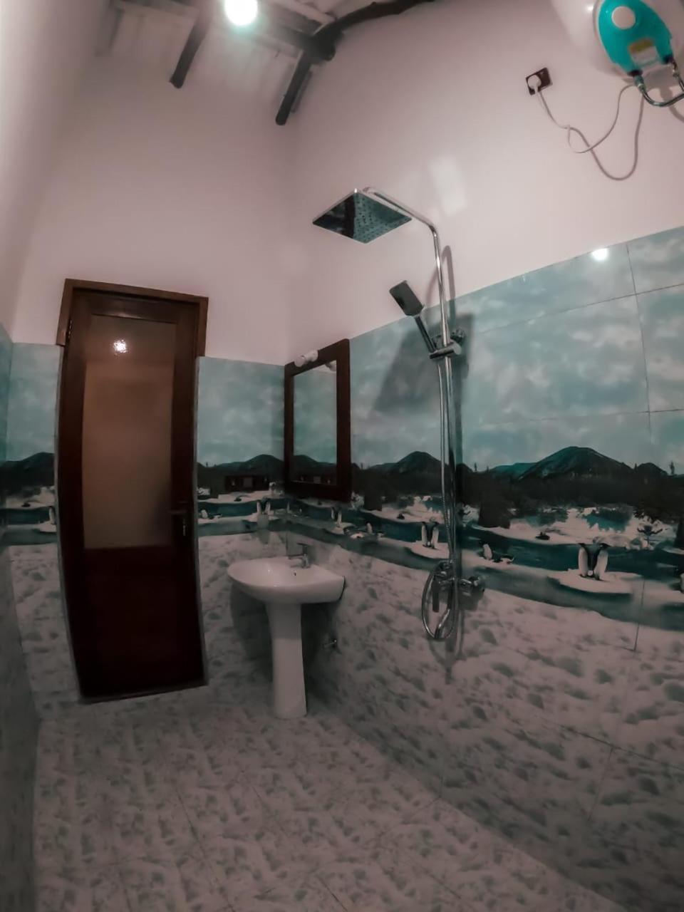 Haven Harbour Hotel Ella Bagian luar foto